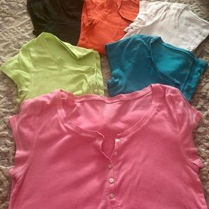 Lot of 6 short sleeve tees (identical make & size)